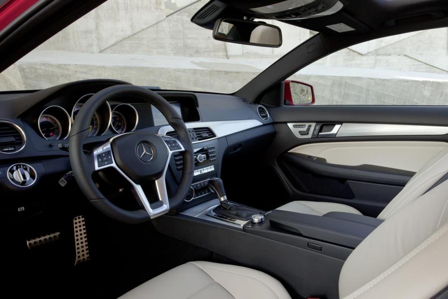  Mercedes-Benz C-Class Coupe 2012 года  (фото 72 из 99)